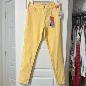 YMI Women's Yellow Ankle & Cropped Jeans